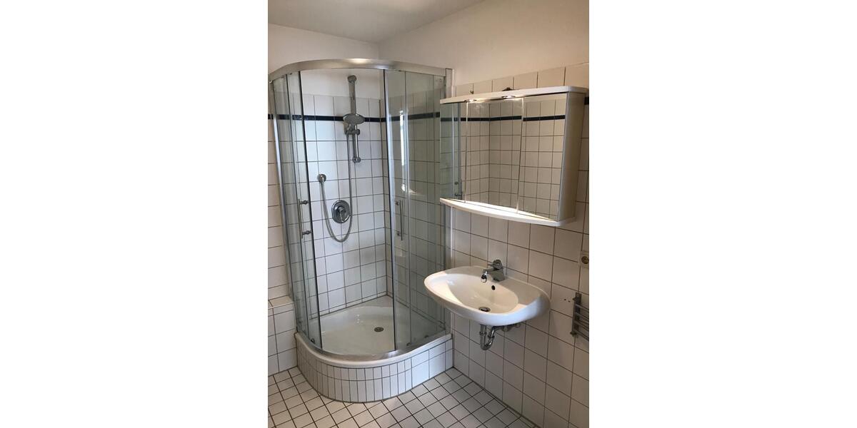 Erdgeschoßwohnung Burghausen - 1 Zimmer, 30 m&sup2;, 460&euro; | Angebot:25614793