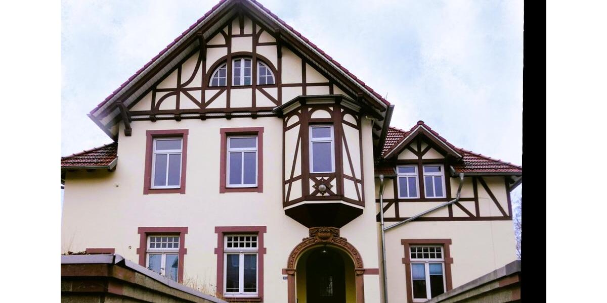 Großzügige Wohnung mit Aufzug und Charme 4 zimmer