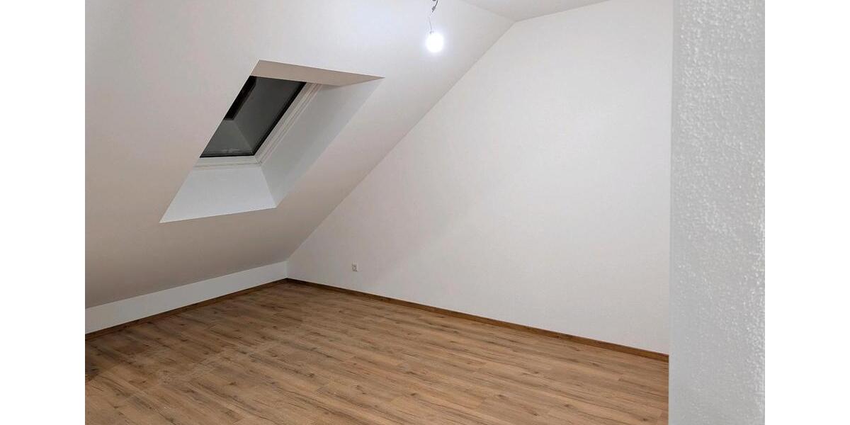 Dachgeschoßwohnung Gaimersheim - 2 Zimmer, 56 m&sup2;, 1.000&euro; | Angebot:25641082