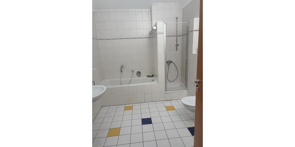 Maisonettenwohnung Ludwigshafen am Rhein Rheingönheim - 4 Zimmer, 150 m&sup2;, 1.500&euro; | Angebot:25784264