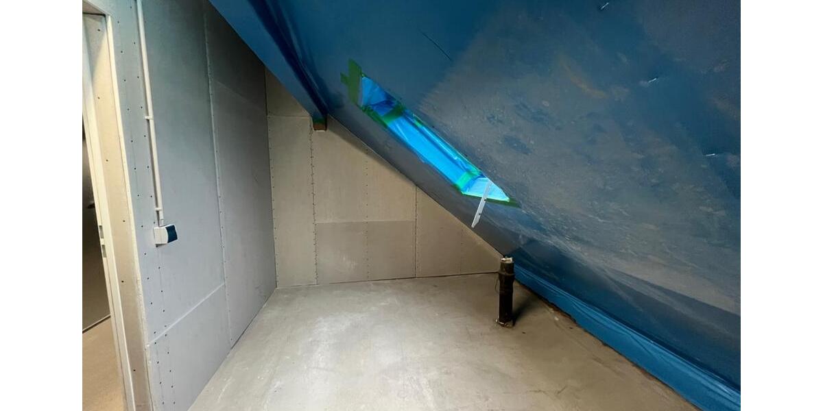 LAGERRAUM DACHGESCHOSS IN DER WÜRZBURGER STR. 152 IN ASCHAFFENBURG ZU VERMIETEN zimmer