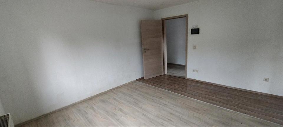 Etagenwohnung Lauter-Bernsbach Bernsbach - 2 Zimmer, 40 m&sup2;, 195&euro; | Angebot:26465300