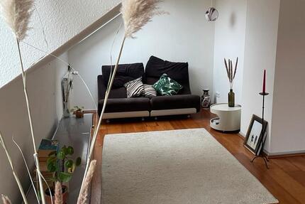 2 Zimmer in 3 Zimmer-St. Pauli-Pendler-WG mit Blick ins Blaue zimmer