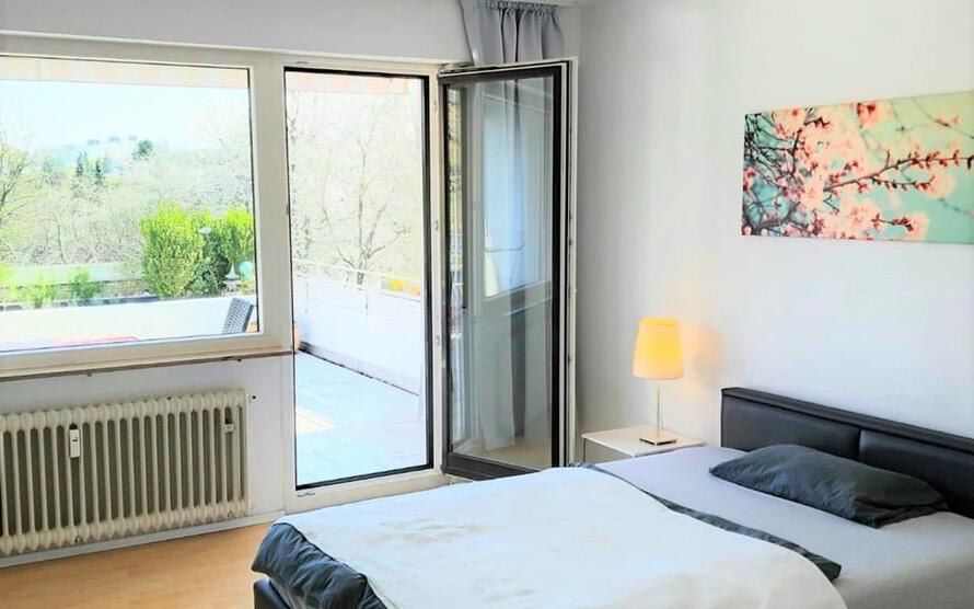 löffelfertiges WG-Zimmer mit Internet, TV, Gästeküche, BadWc-Mitbenützung, Waschmaschine und Balkon