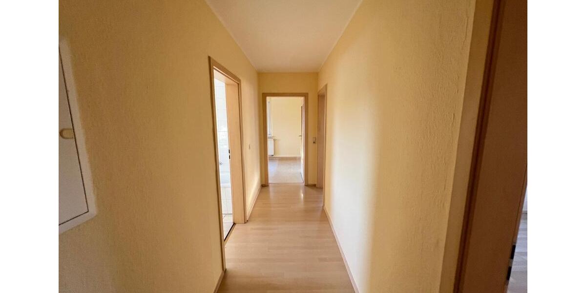 Erdgeschoßwohnung Riesa - 2 Zimmer, 61 m&sup2;, 425&euro; | Angebot:23037184