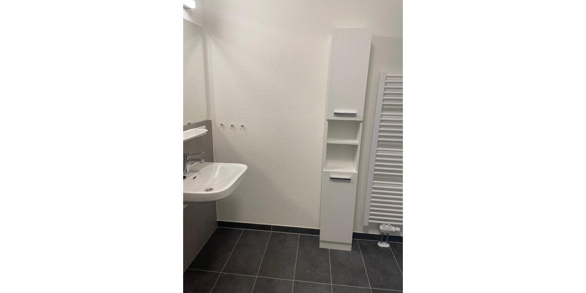 Wohnen auf Zeit Kassel - 3 Zimmer, 82 m&sup2;, 527&euro; | Angebot:24940619