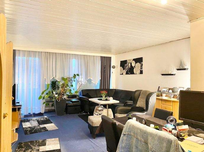 GEPFLEGTE 3 Zimmer Wohnung MIT BALKON