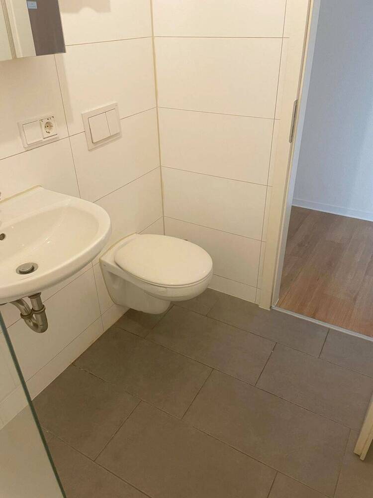 Herrliche Aussichten!! 1-Zimmer-Apartment + Balkon, modernes Duschbad, separierte Küche + Aufzug