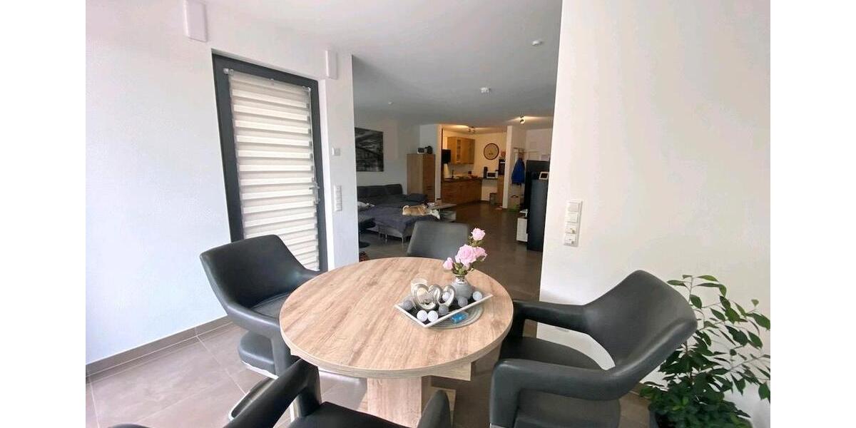 Terrassenwohnung Lebach - 5 Zimmer, 130 m&sup2;, 1.450&euro; | Angebot:25807375