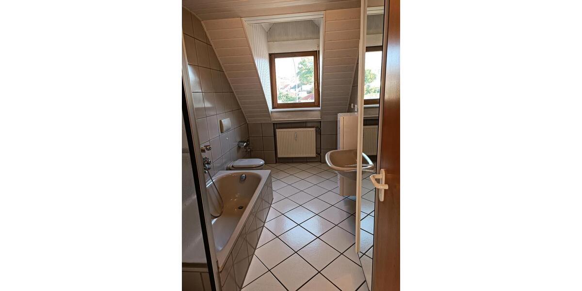 Dachgeschoßwohnung Nabburg - 2 Zimmer, 650&euro; | Angebot:23502235