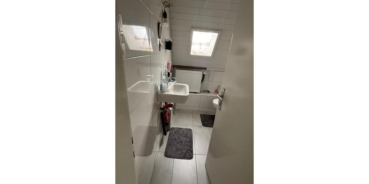 Dachgeschoßwohnung Beelen - 3 Zimmer, 70 m&sup2;, 670&euro; | Angebot:26639574