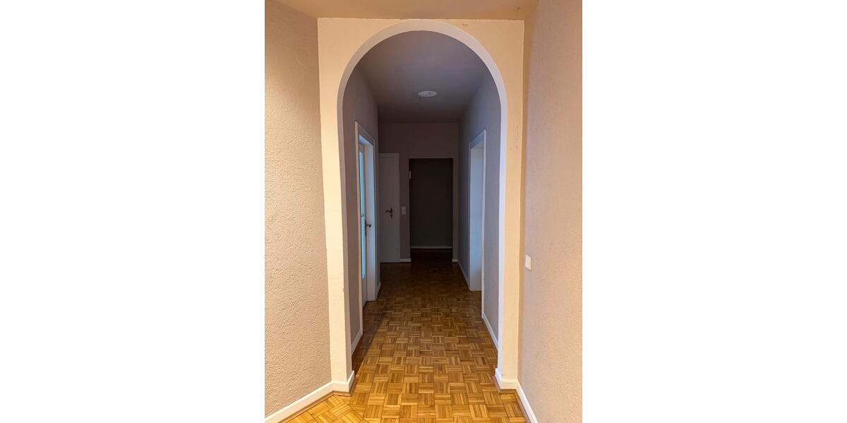 Erdgeschoßwohnung Hameln - 3.5 Zimmer, 133 m&sup2;, 1.600&euro; | Angebot:24804008