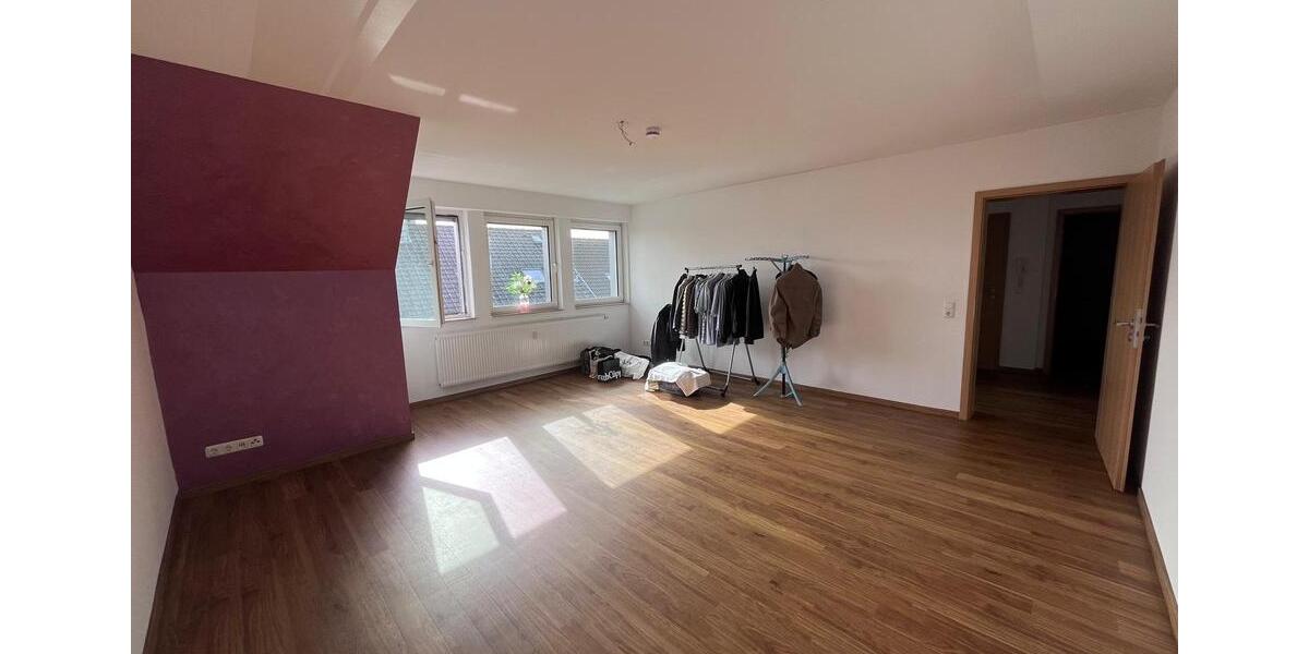 Dachgeschoßwohnung Alsdorf - 2 Zimmer, 79 m&sup2;, 500&euro; | Angebot:25867946