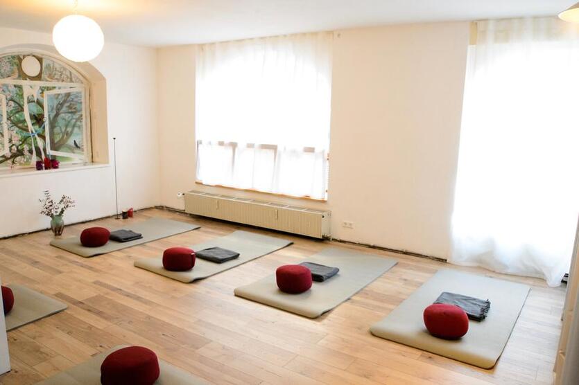 Gruppen-Raum-Sharing für z.B. AyurvedaYogaOsteopathHebammeHeilpraktiker.. - All-in-Miete