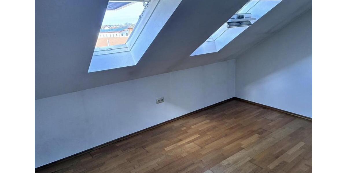 Dachgeschoßwohnung Langquaid - 2 Zimmer, 53 m&sup2;, 530&euro; | Angebot:26283927