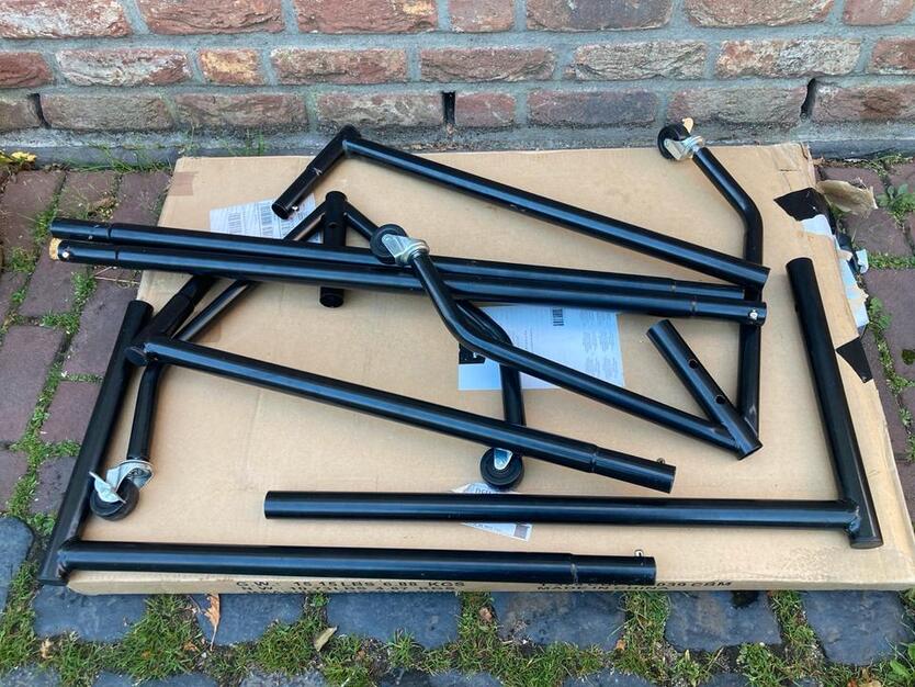 3 Robuste, mobile Kleiderständer
