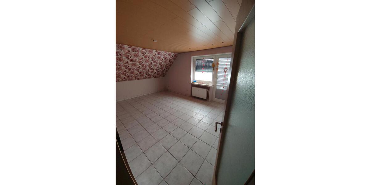 Dachgeschoßwohnung Ostercappeln - 4 Zimmer, 98 m&sup2;, 650&euro; | Angebot:25182826