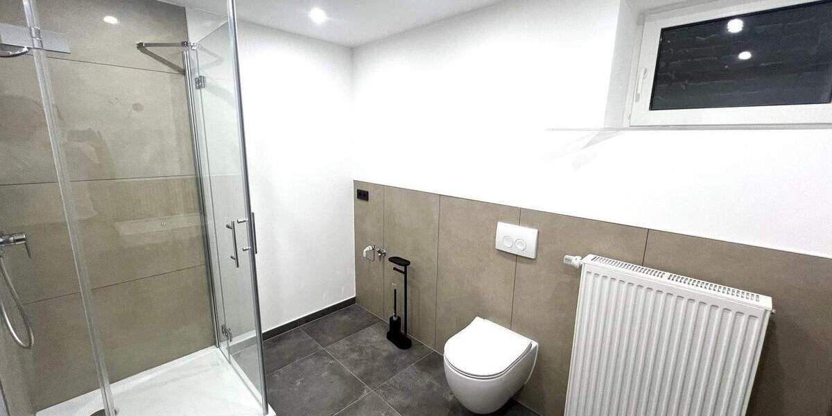 Mehrfamilienhaus, Wohnhaus Nußbaum - 1 Zimmer, 354 m&sup2;, 4.000&euro; | Angebot:25683780