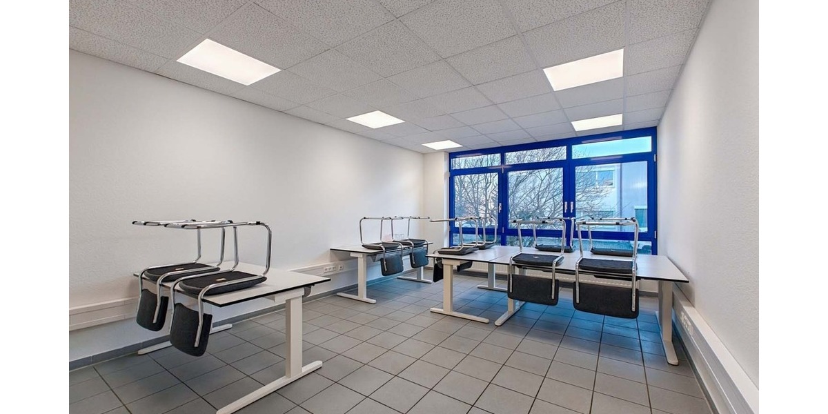 Bürofläche in Pliezhausen mit 4 Einzelbüros und 8 PKW Stellplätzen - Gewerbeobjekt Pliezhausen Gniebel | Angebot:24691027