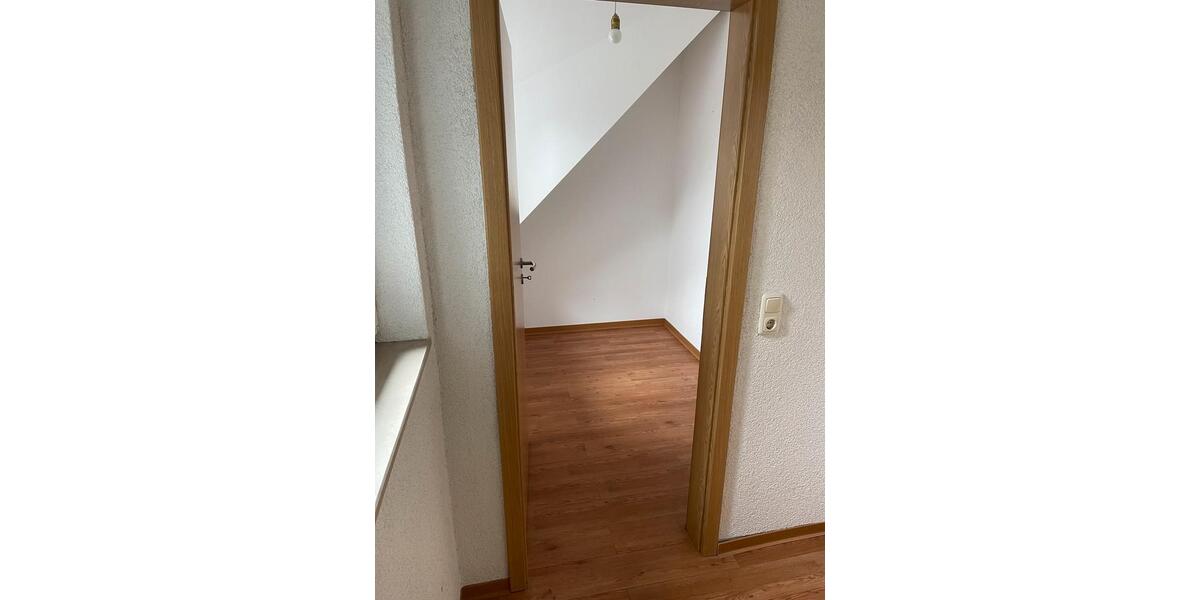 Dachgeschoßwohnung Hallenberg - 2 Zimmer, 86 m&sup2;, 650&euro; | Angebot:26676649