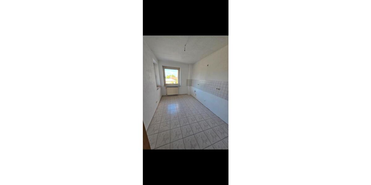 Etagenwohnung Gommern Ladeburg - 3 Zimmer, 90 m&sup2;, 585&euro; | Angebot:25723605