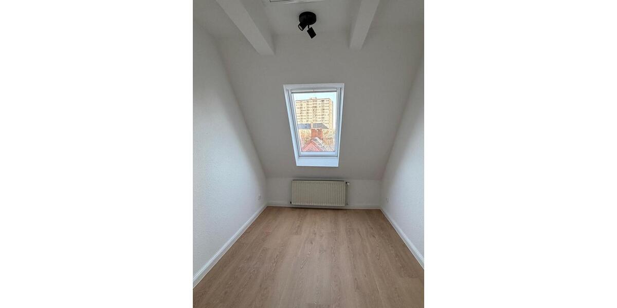 Dachgeschoßwohnung Itzehoe - 2 Zimmer, 45 m&sup2;, 600&euro; | Angebot:25924005