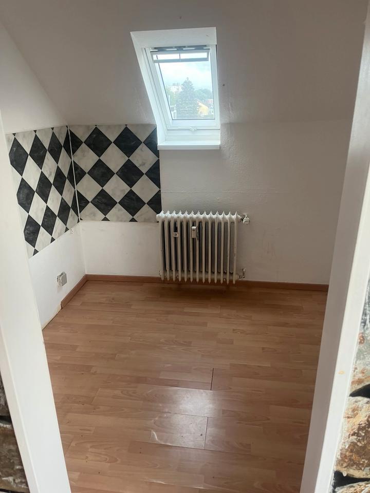 2 ZKW Wohnung in der Nähe von Ringmarkt zimmer
