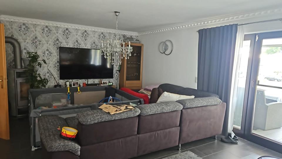 Etagenwohnung Merenberg - 5 Zimmer, 170 m&sup2;, 1.350&euro; | Angebot:26155183