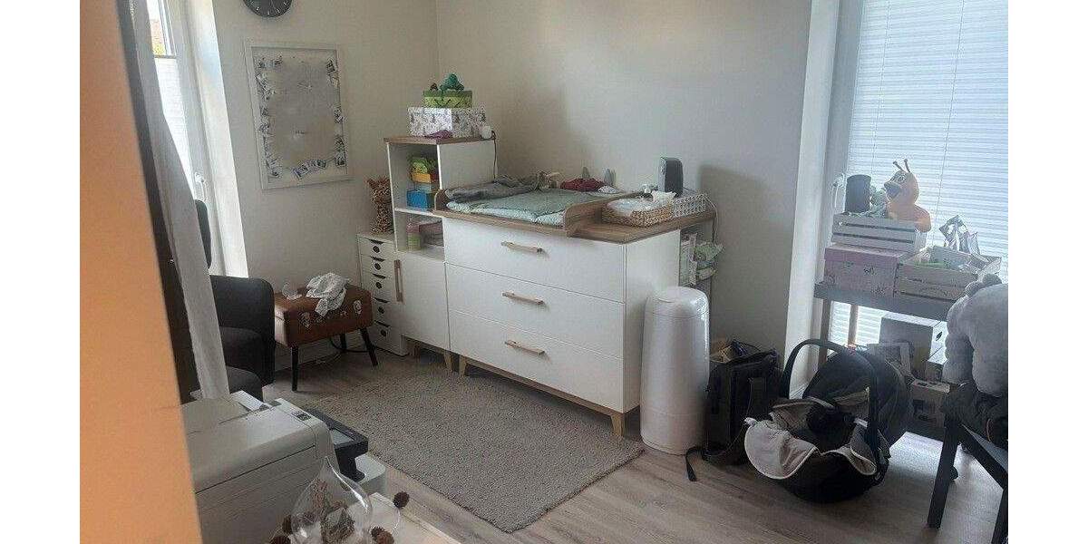 Etagenwohnung Stelle - 3 Zimmer, 97 m&sup2;, 1.270&euro; | Angebot:25666925