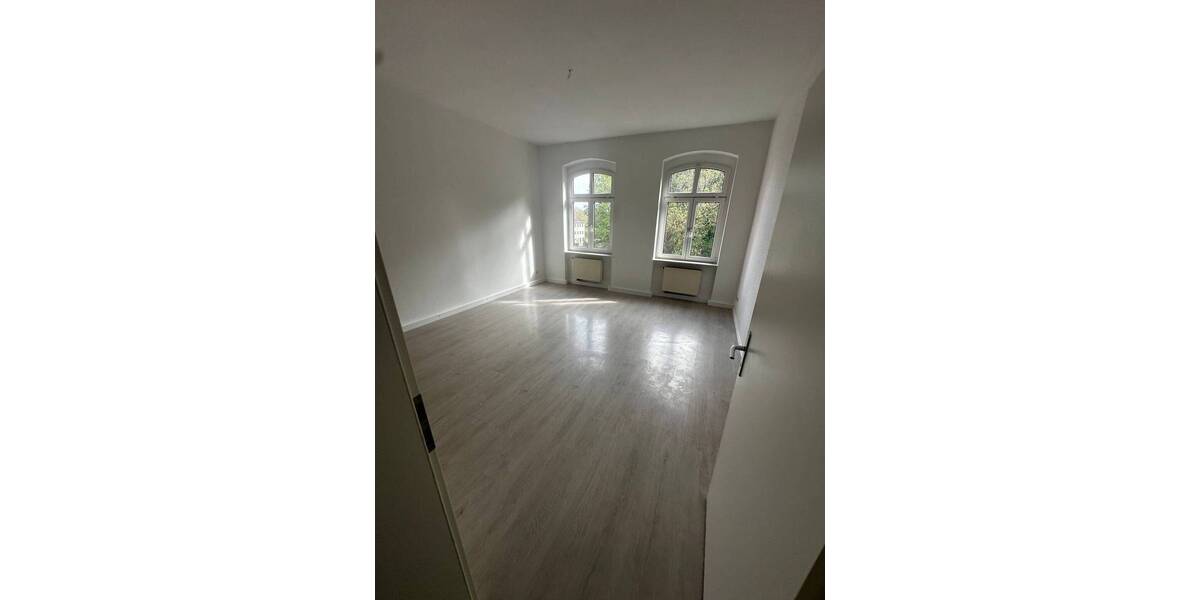 Etagenwohnung Weißenfels - 4 Zimmer, 81 m&sup2;, 573&euro; | Angebot:26673478