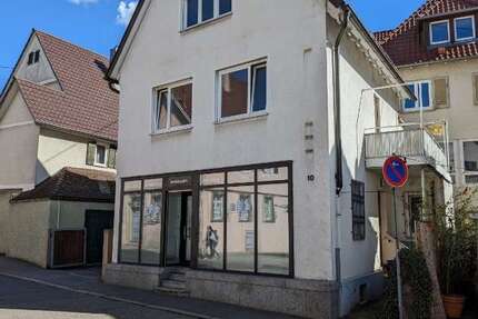 Haus Fellbach - 9 Zimmer, 130 m&sup2;, 3.000&euro; | Angebot:26966333