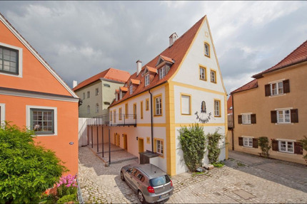 EG-Wohnung mit Terrasse in der oberen Altstadt von Neuburg 2 zimmer