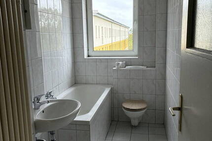 Wohnung Dessau-Roßlau Innenstadt - 2 Zimmer, 48 m&sup2;, 388&euro; | Angebot:26377284