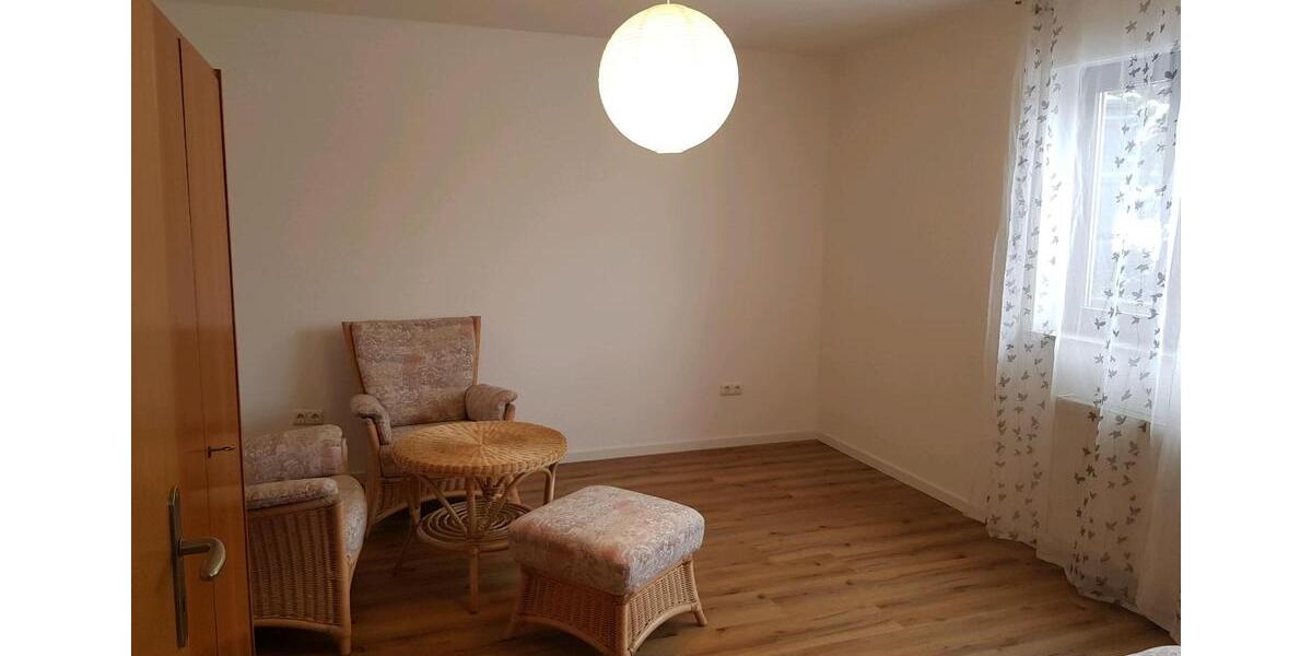 Etagenwohnung Scheinfeld - 2 Zimmer, 40 m&sup2;, 320&euro; | Angebot:25126680