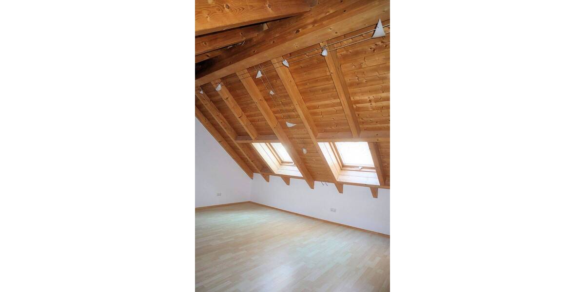 Etagenwohnung Wörth Hofsingelding - 3 Zimmer, 109 m&sup2;, 1.650&euro; | Angebot:26673173