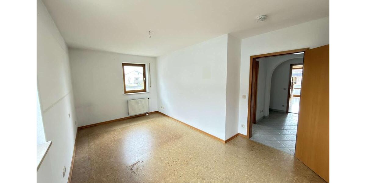 Etagenwohnung Bad Aibling - 2 Zimmer, 85 m&sup2;, 1.200&euro; | Angebot:26005741