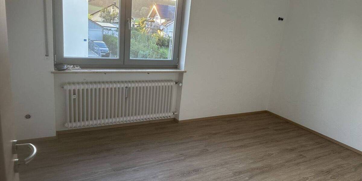 Etagenwohnung Denkendorf - 3 Zimmer, 103 m&sup2;, 950&euro; | Angebot:25701137