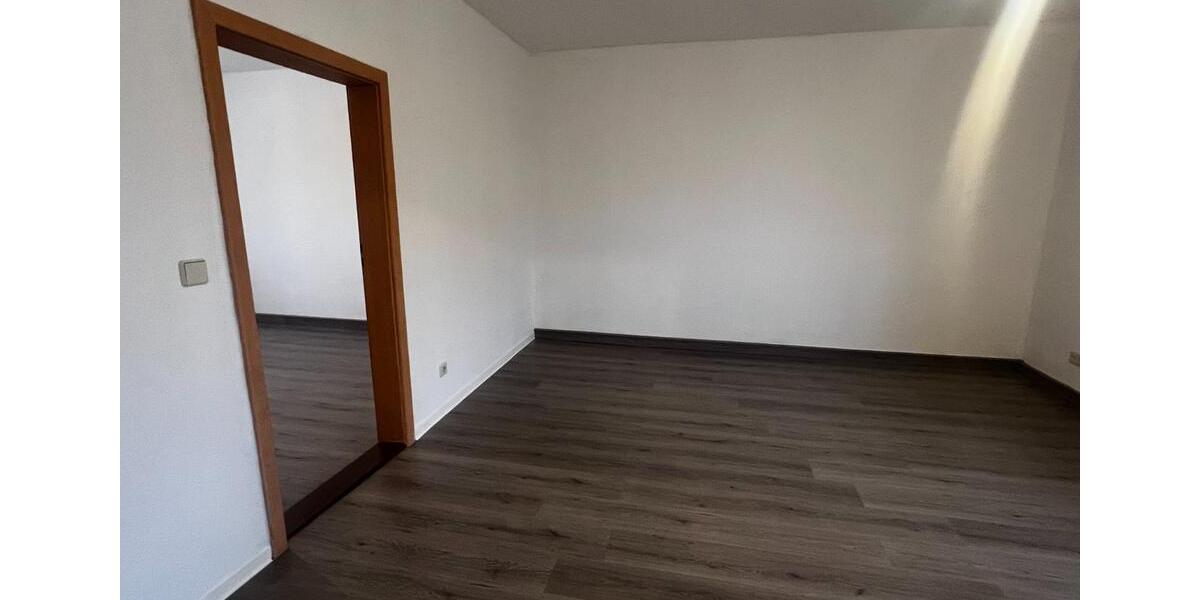 Etagenwohnung Frohburg - 4 Zimmer, 75 m&sup2;, 500&euro; | Angebot:25307272