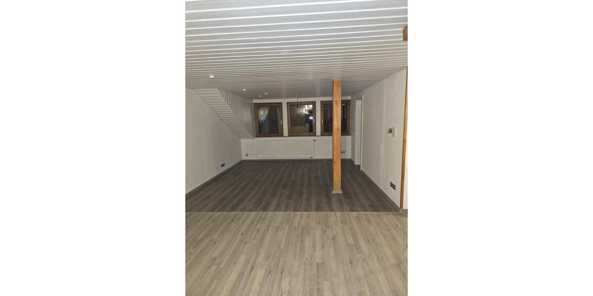 Dachgeschoßwohnung Pforzheim Brötzingen - 2 Zimmer, 75 m&sup2;, 850&euro; | Angebot:24237373