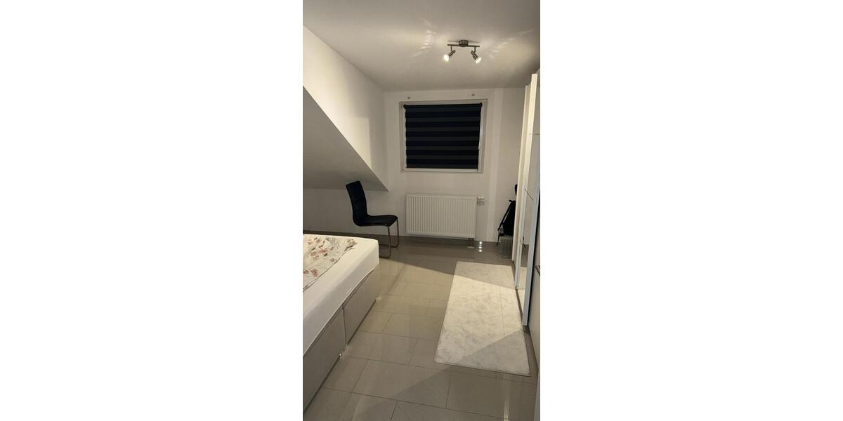 Dachgeschoßwohnung Altbach - 3.5 Zimmer, 86 m&sup2;, 1.400&euro; | Angebot:24836883