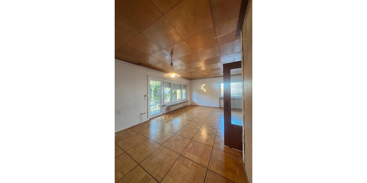 Erdgeschoßwohnung Volkach - 3 Zimmer, 103 m&sup2;, 950&euro; | Angebot:24356418