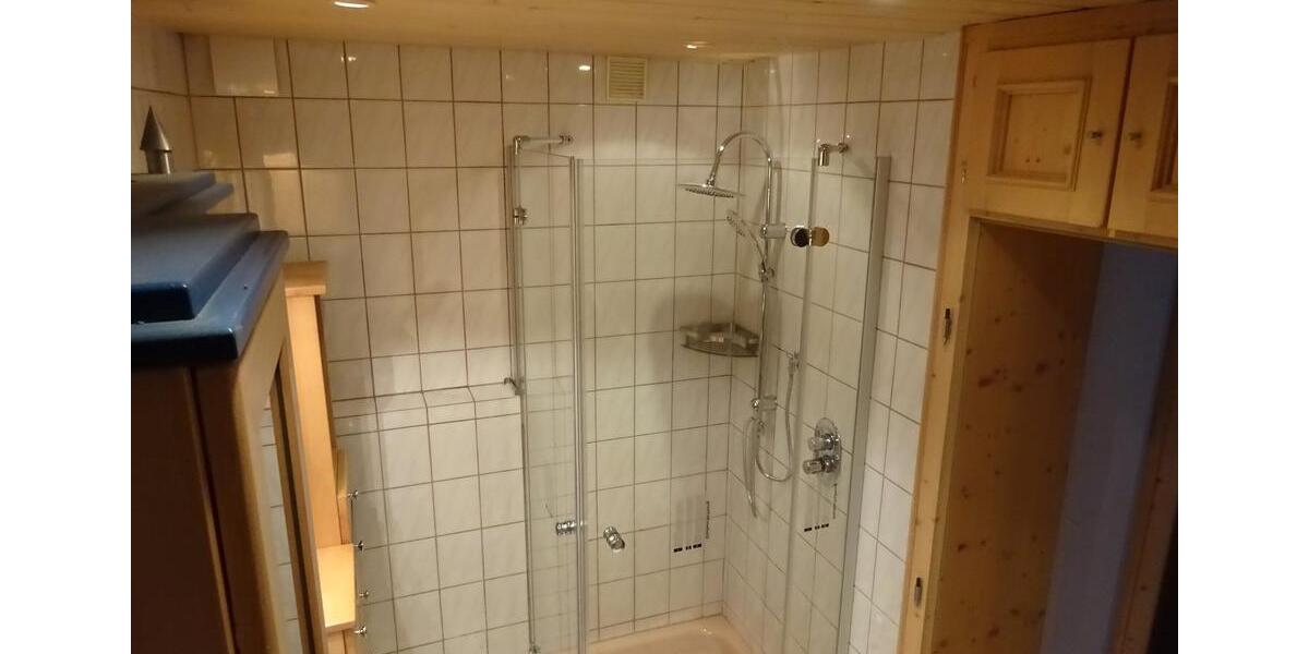 Erdgeschoßwohnung Runding - 3 Zimmer, 99 m&sup2;, 600&euro; | Angebot:26019963