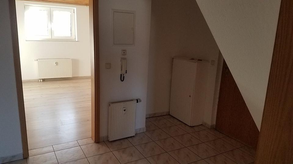 Dachgeschoßwohnung Reichenbach im Vogtland - 2 Zimmer, 51 m&sup2;, 230&euro; | Angebot:24617842