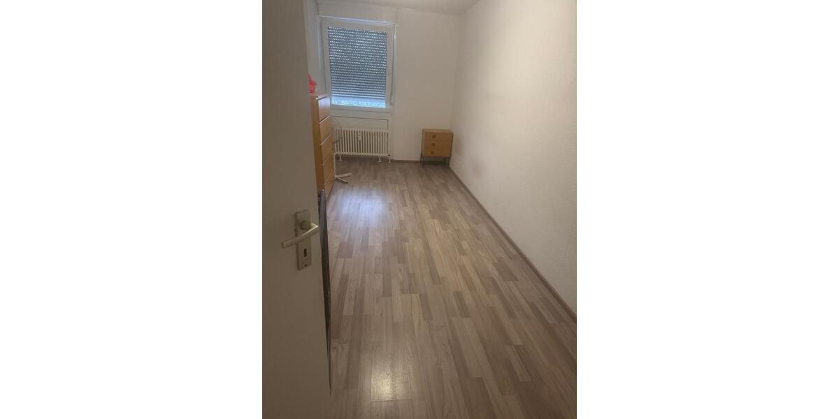 Wohnen auf Zeit Freiburg im Breisgau Betzenhausen - 4 Zimmer, 93 m&sup2;, 550&euro; | Angebot:24749119