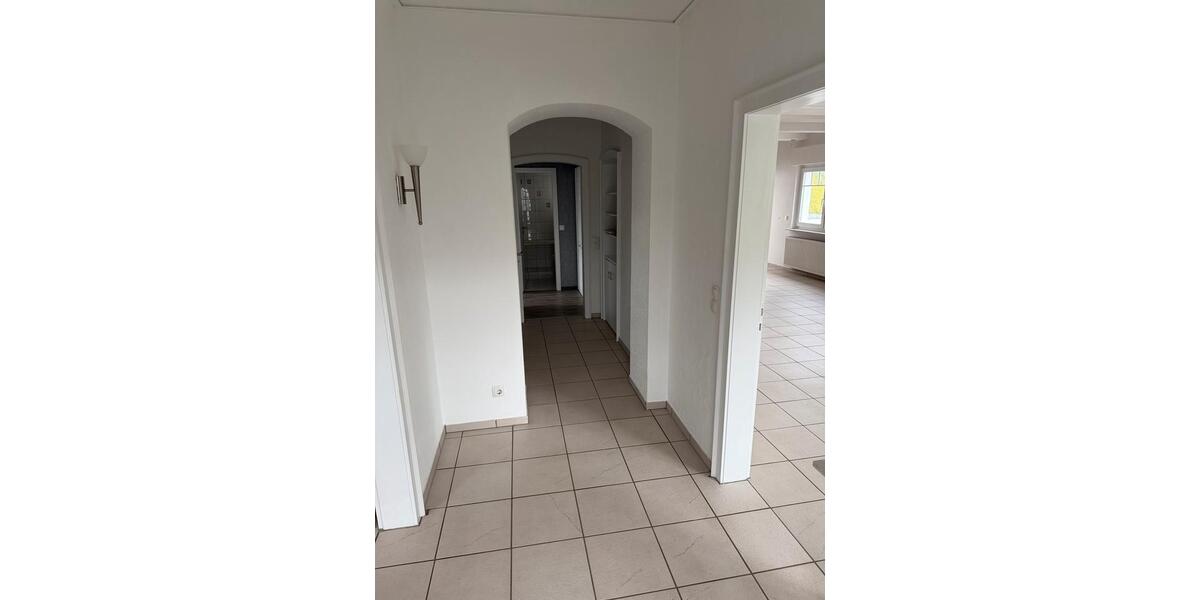 Erdgeschoßwohnung Ense - 2 Zimmer, 75 m&sup2;, 900&euro; | Angebot:26416853