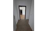 Familien-Zuhause in angenehmer Größe, 3 Zimmer mit Balkon, Laminat, Wannenbad, Gäste-WC, Aufzug