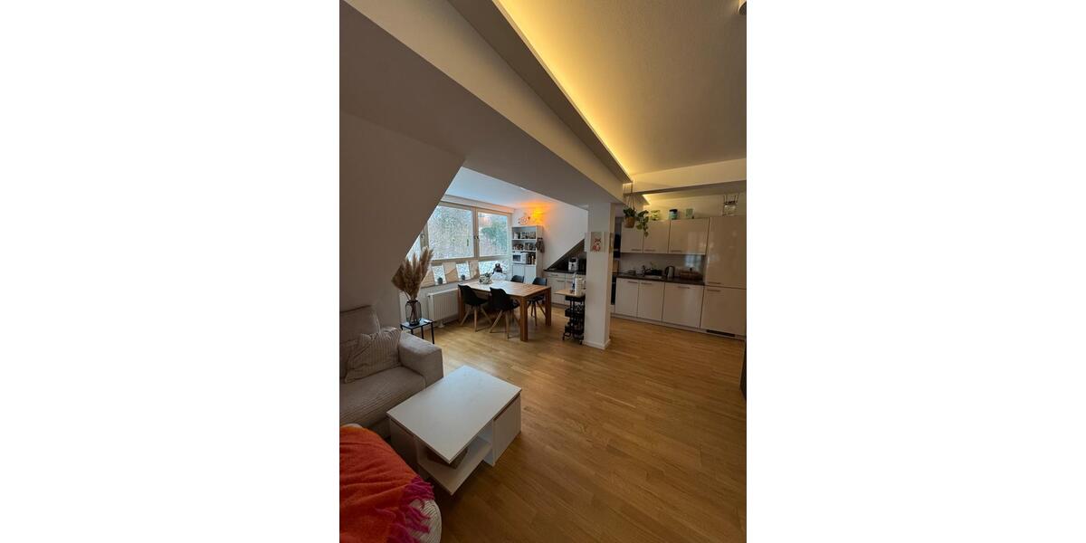 Dachgeschoßwohnung Jena - 3 Zimmer, 78 m&sup2;, 1.100&euro; | Angebot:24847860