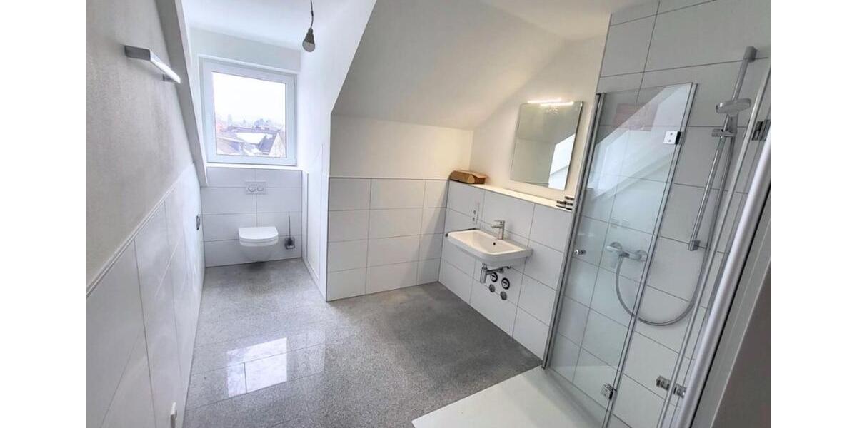 Dachgeschoßwohnung Steinheim - 2 Zimmer, 70 m&sup2;, 695&euro; | Angebot:25900425