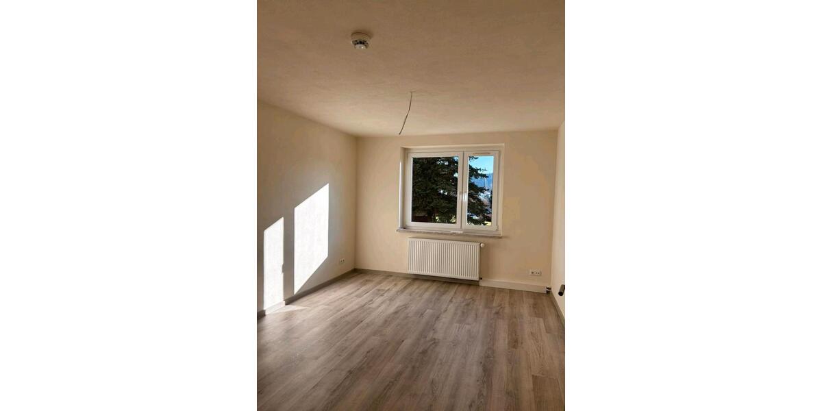 Erdgeschoßwohnung Bad Elster - 2 Zimmer, 60 m&sup2;, 390&euro; | Angebot:25369425