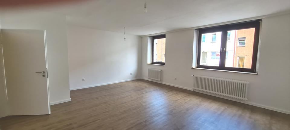 Erdgeschoßwohnung Mönchengladbach - 2 Zimmer, 83 m&sup2;, 830&euro; | Angebot:24780685
